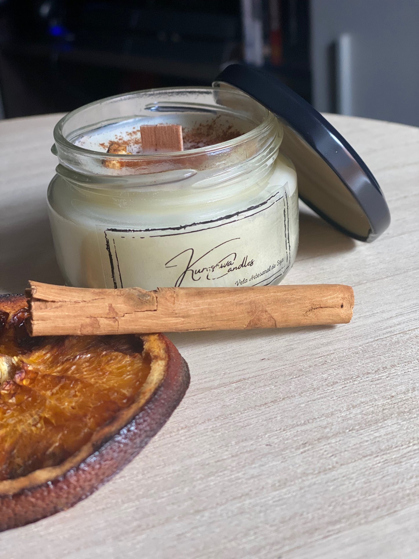 Vela Naranja y Canela