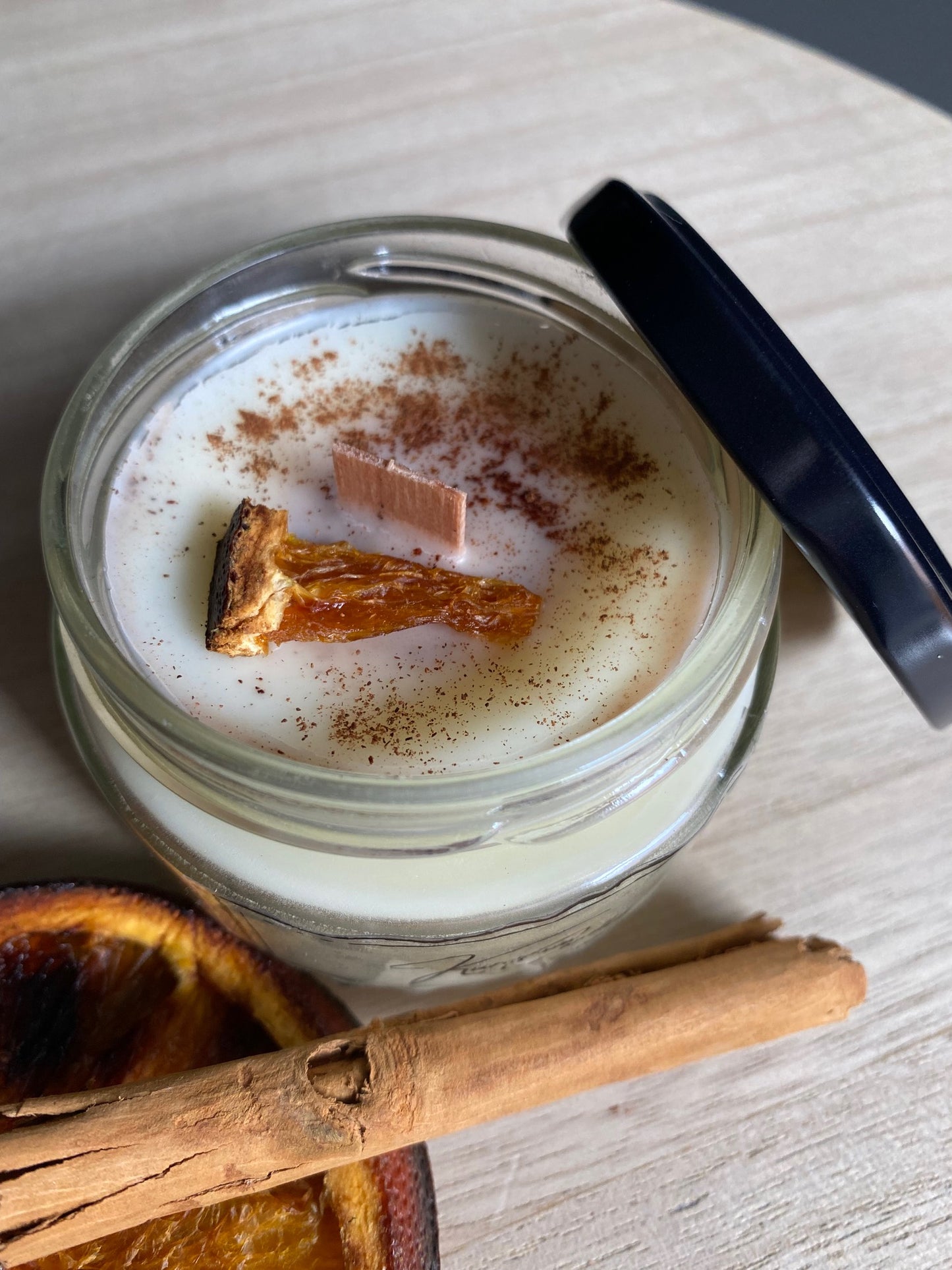 Vela Naranja y Canela